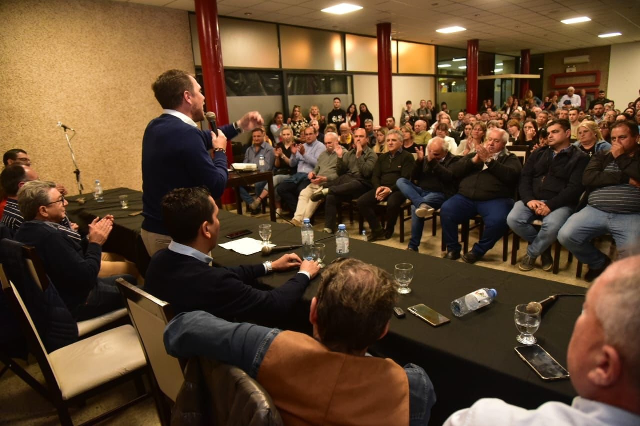 Intendentes FdT: «Martín Gill federalizó fondos para obras» y lo quieren candidato a Gobernador