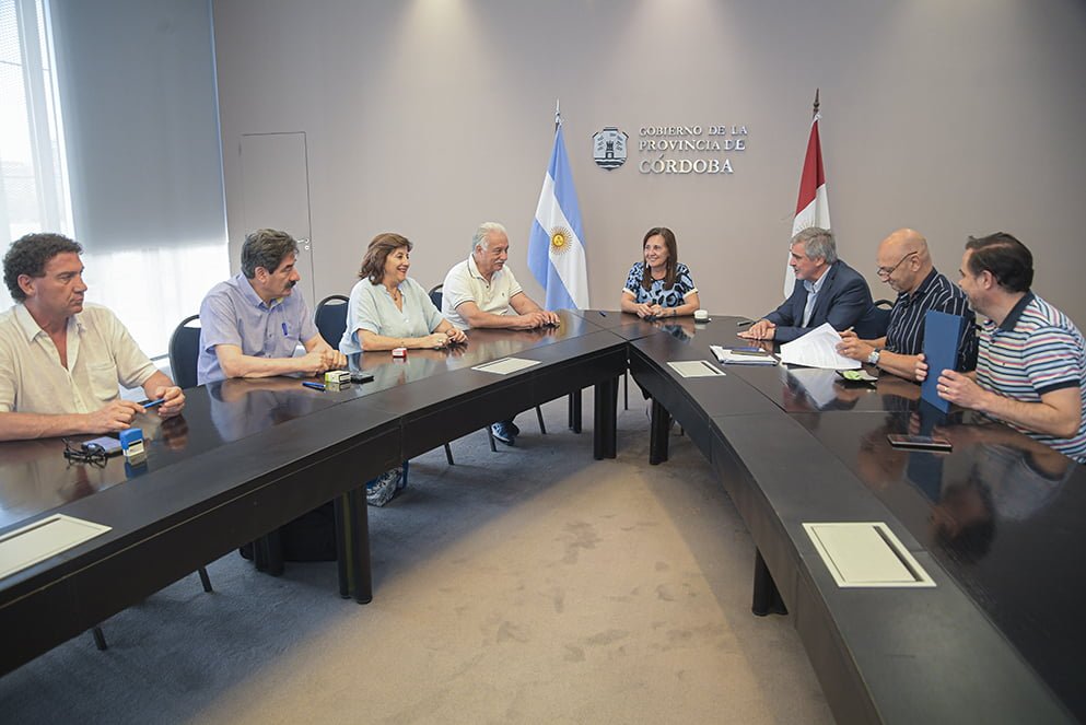 La Provincia acordó con la UEPC aumentos salariales 