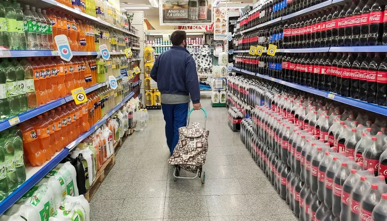 El índice de precios al consumidor subió 6,6% en febrero, impulsado por alimentos y bebidas
