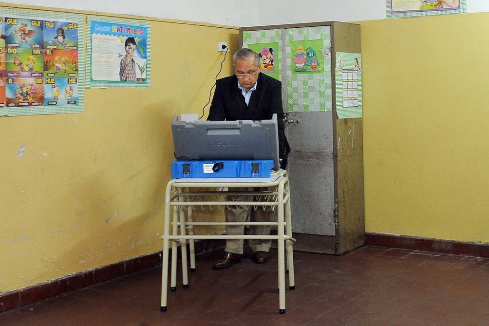 Las elecciones se realizarn a travs del Sistema de Boleta Electrnica con 3298 mesas electorales habilitadas Foto Archivo 