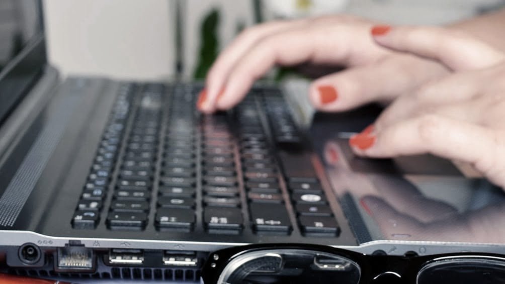 La formacin ser para mayores de 35 aos en el sector de las Tecnologas de la Informacin y las Comunicaciones