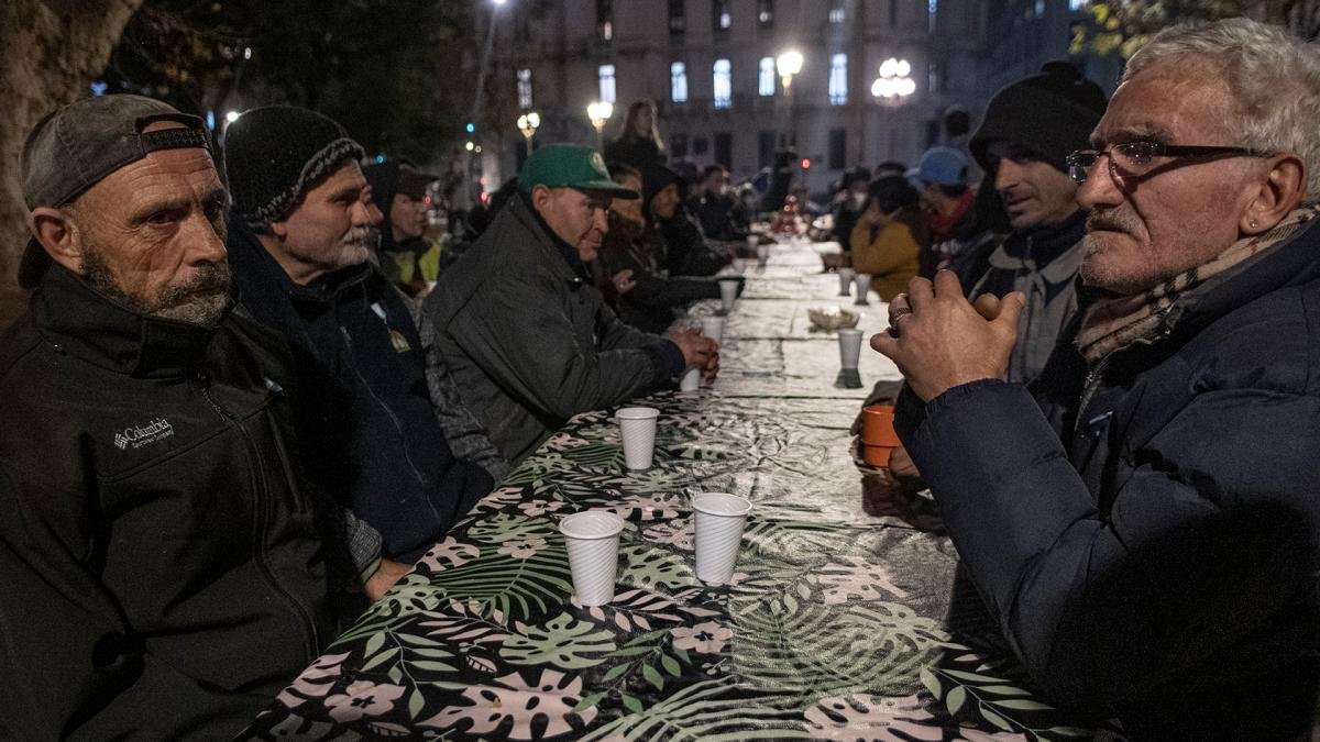 La Dgeyc relev una mayor proporcin de indigentes a costa de una disminucin de los pobres no indigentes Foto Pepe Mateos
