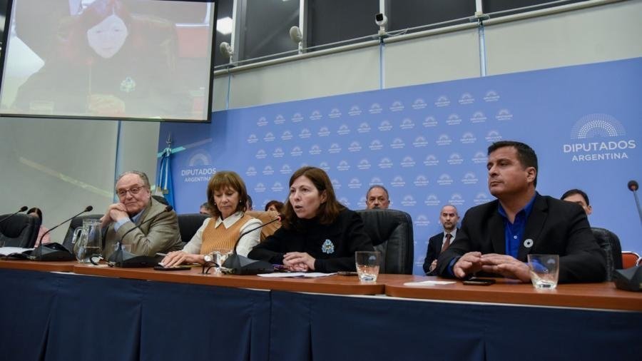 Integrantes de la comisin de Hacienda y Presupuesto que debate la iniciativa 