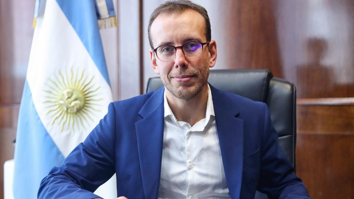 «El consumo y la actividad siguen creciendo y las pymes acompañan con inversión»