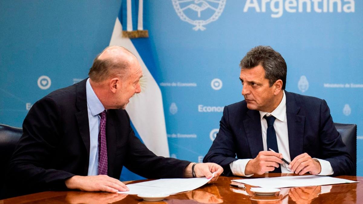 Firme respaldo de Perotti a la candidatura presidencial de Massa