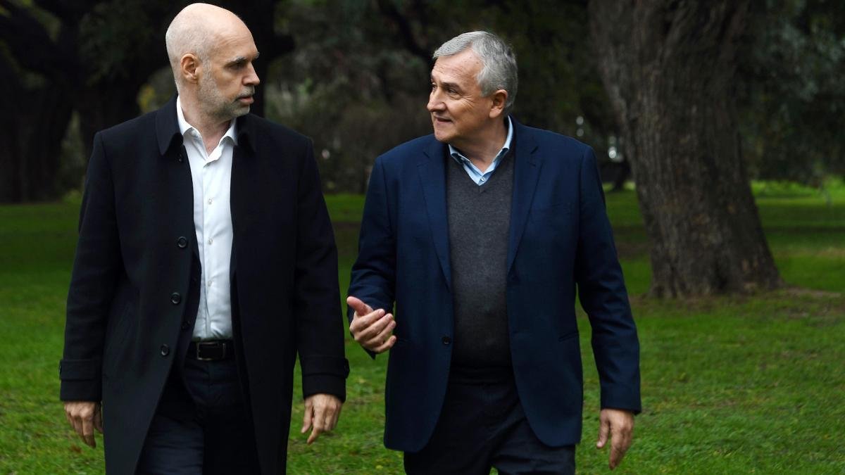Horacio Rodrguez Larreta junto a su compaero de frmula Gerardo MoralesFoto Camila Godoy
