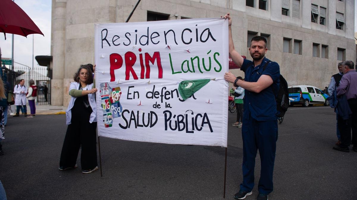 Los gremios se movilizaron este jueves hasta la sede de la cartera ubicada en avenida 9 de Julio 1925 de la Ciudad de Buenos Aires Foto Lara Sartor