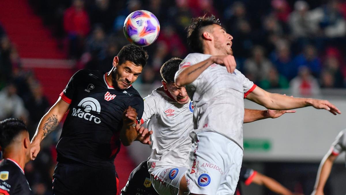 Argentinos Juniors empató ante Instituto en La Paternal