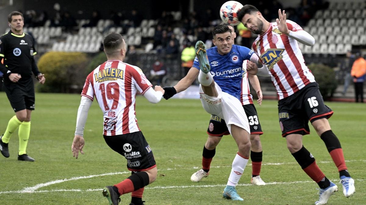 Barracas recibe a Argentinos Foto Mateos Pepe