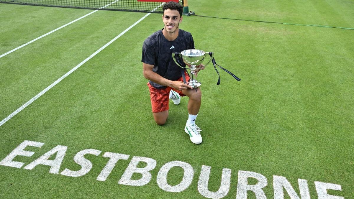El tenista argentino romo una marca de 25 aos sin que un argentino gane un torneo de tenis en csped Foto AFP