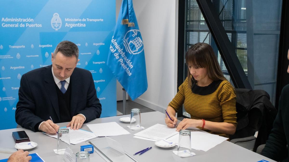 La Administracin General de Puertos recibi la administracin y uso del predio de la Isla Demarchi Foto Prensa