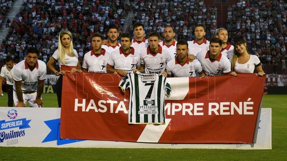 Homenaje de Huracn a Houseman Foto archivo