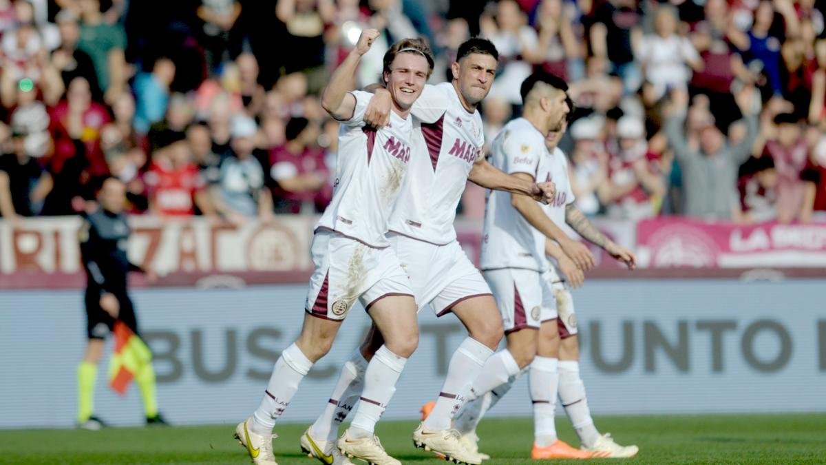 La euforia tras el gol de Pepo de la Vega Foto Osvaldo Fanton