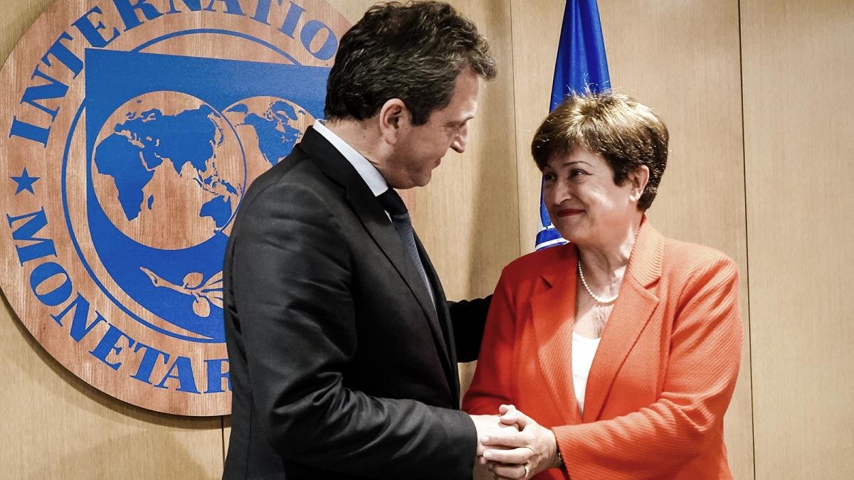 Las negociaciones con el FMI y el despliegue territorial, claves de la campaña de Massa