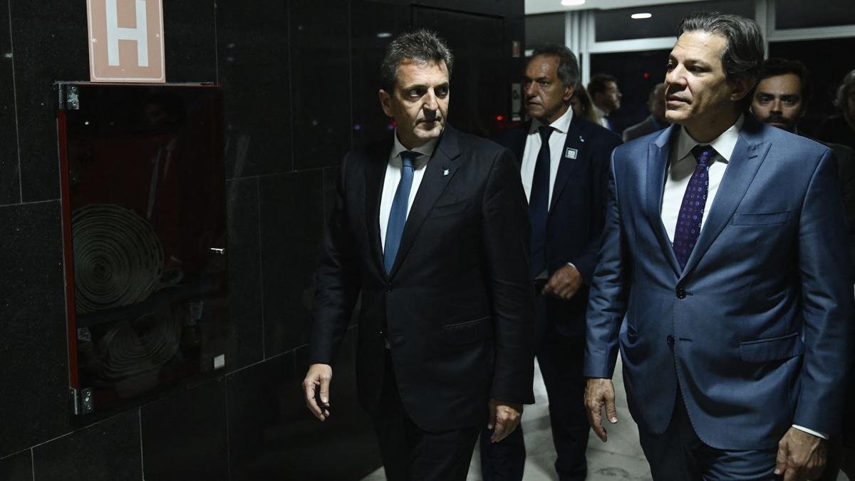 Scioli calificó como un «éxito contundente» la visita de Massa a Lula