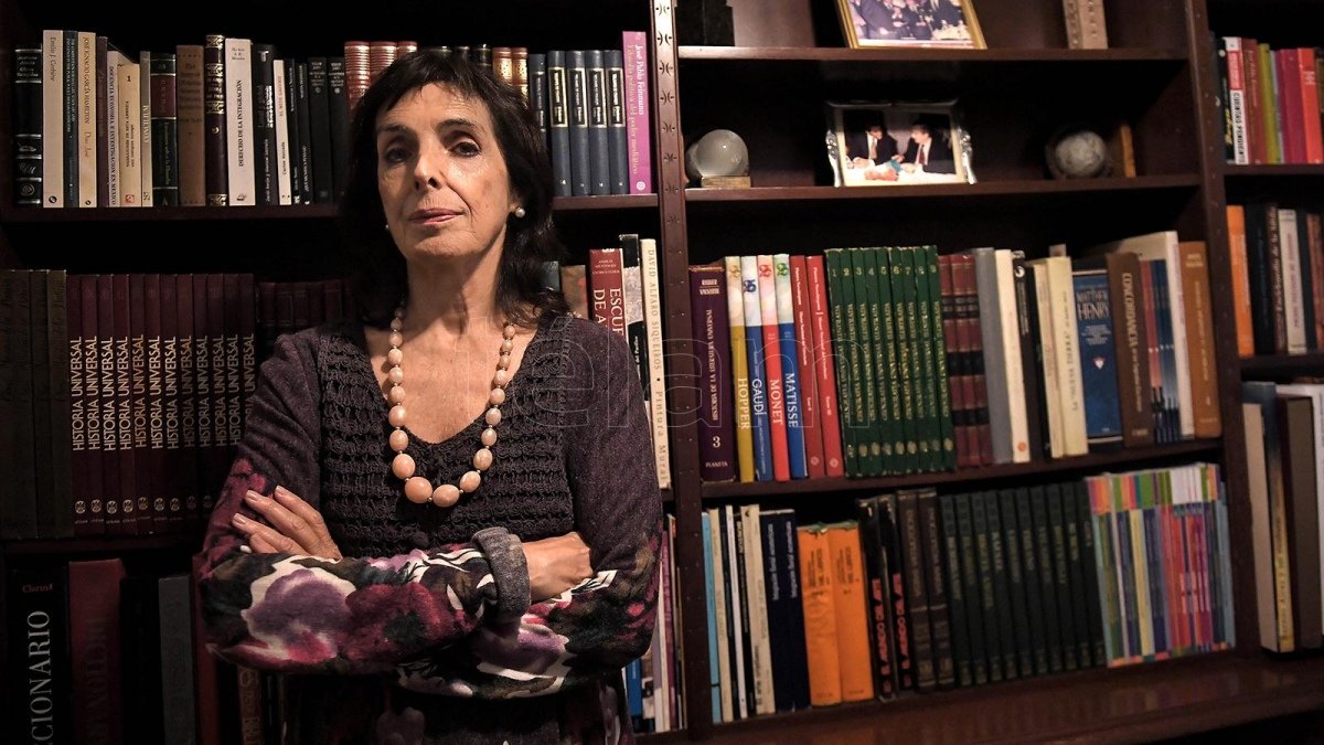 Noem Brenta economista integrante del Plan Fnix