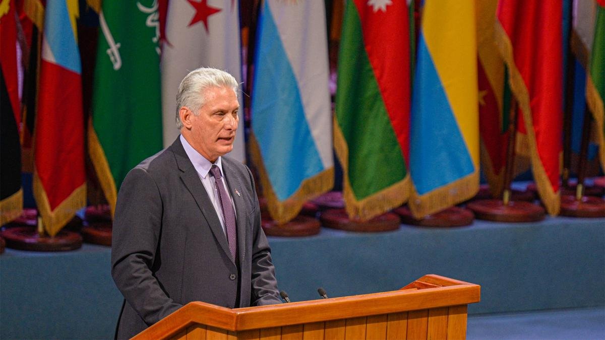 DazCanel ofici de anfitrin del encuentro en La Habana Foto AFP