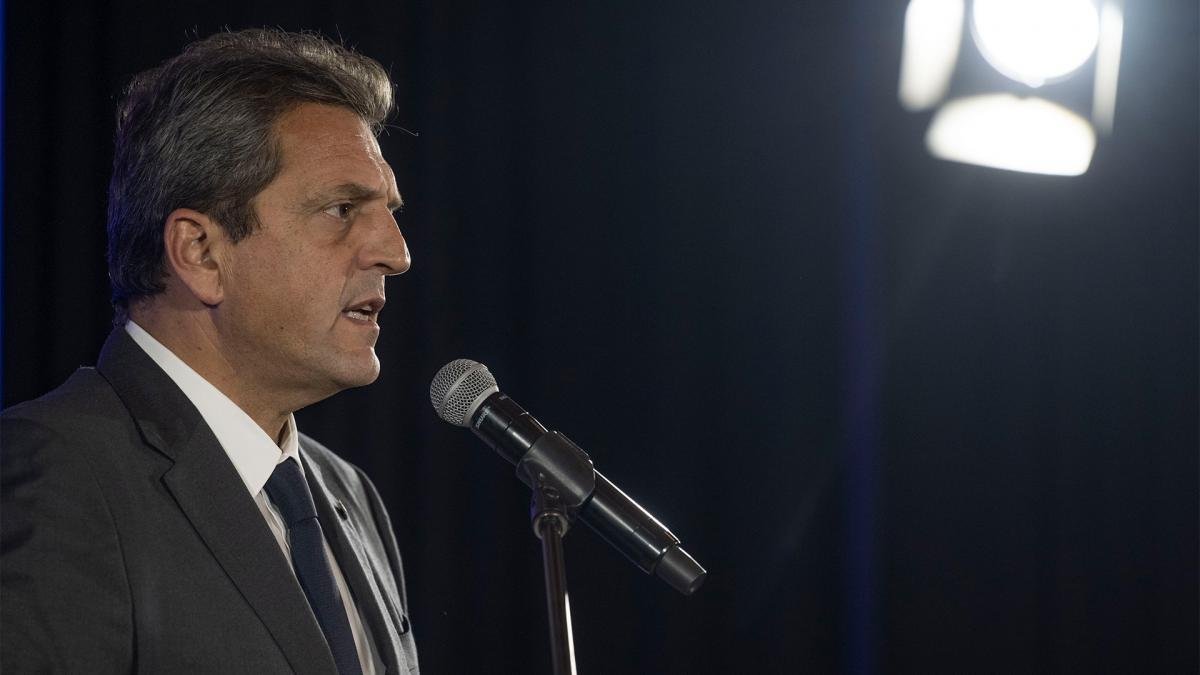 Massa apunt que se normaliza el abastecimiento de combustibles Foto Pepe Mateos