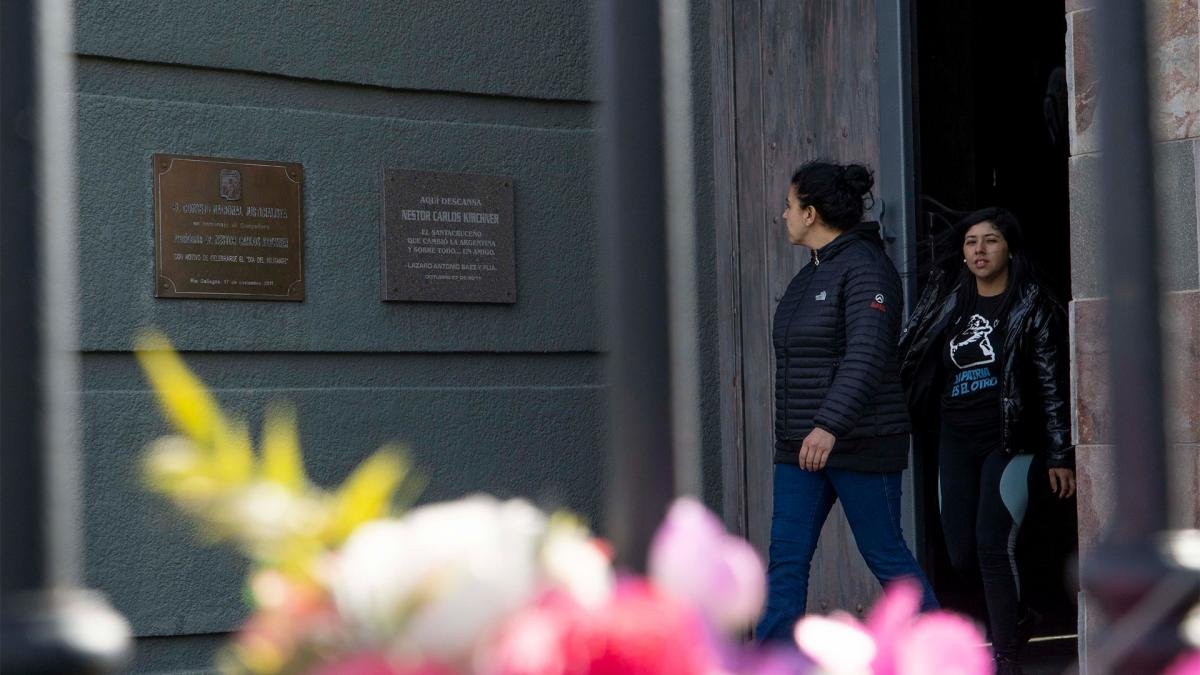 Homenaje en el cementerio municipal de la ciudad Foto Walter Daz
