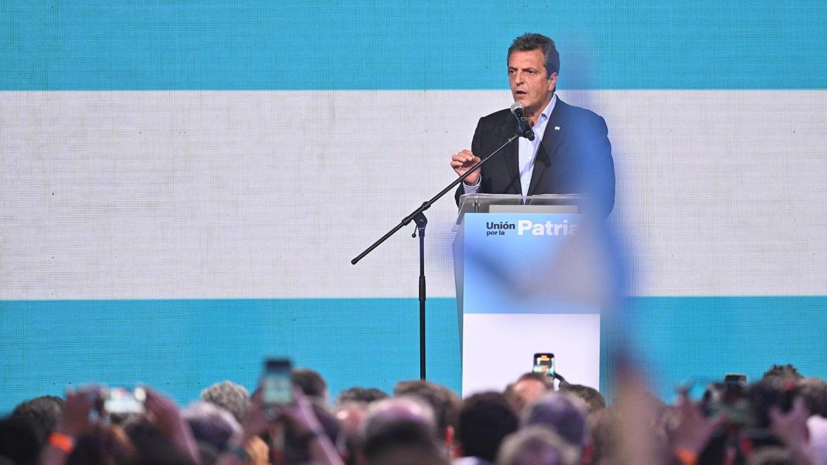 Radicales desencantados llaman a votar por Massa y critican el «giro neoliberal» del 2015