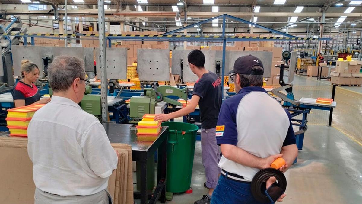 El fuerte de la empresa es la fabricacin de bujas y filtros Prensa