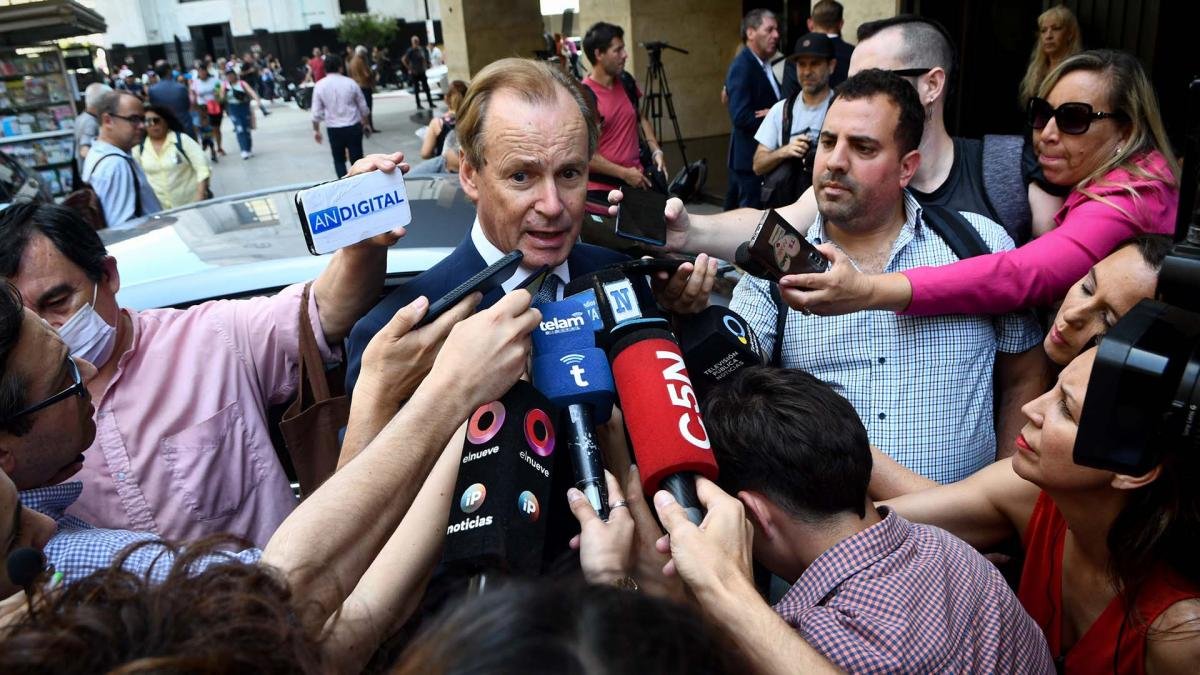 Gustavo Bordet gobernador de Entre Ros al llegar a la reunin Foto Florencia Downes