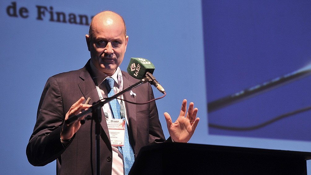 El asesor presidencial Federico Sturzenegger dijo que vamos a llevar al Congreso un paquete de leyes que es todava ms sustancioso y ms grande que el DNU