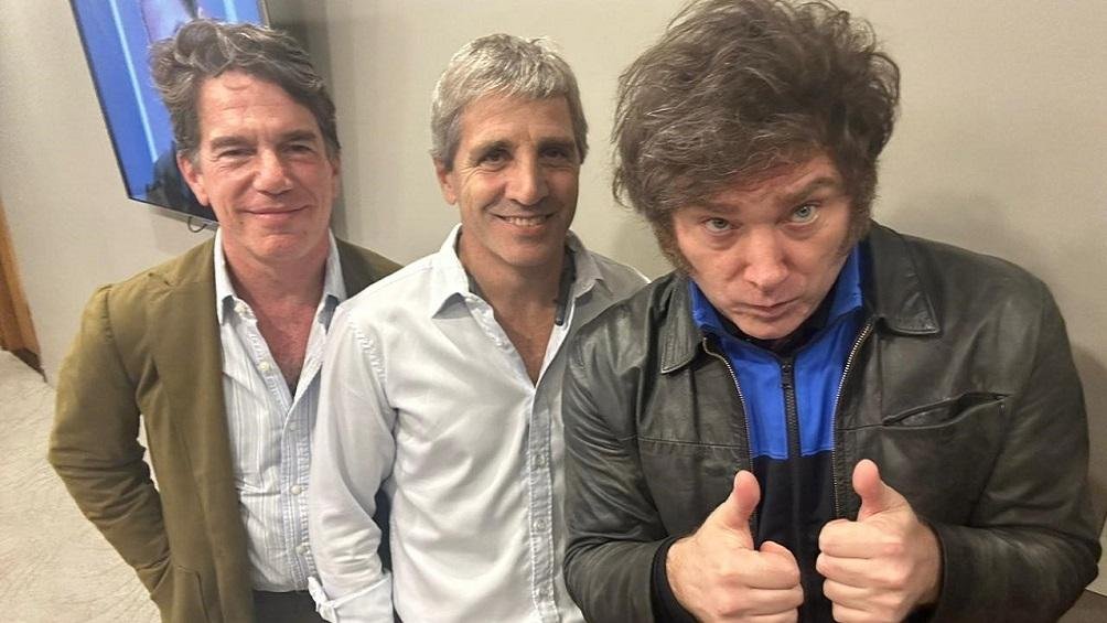 Nicols Posse Toto Caputo y Javier Milei Foto Twitter JMilei