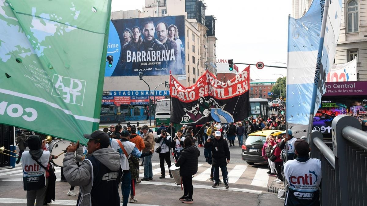 Ms de 100 organizaciones sociales llamaron a una conferencia de prensa para explicar los alcances de la movilizacin del mircoles Foto Pablo Aeli