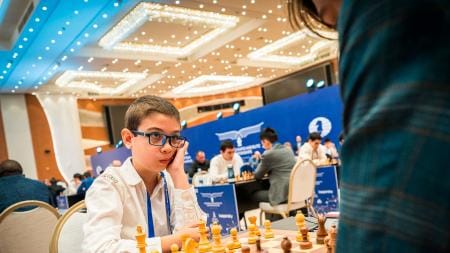 Tiene 10 años, hizo la mejor jugada del año en el Mundial de ajedréz y es argentino