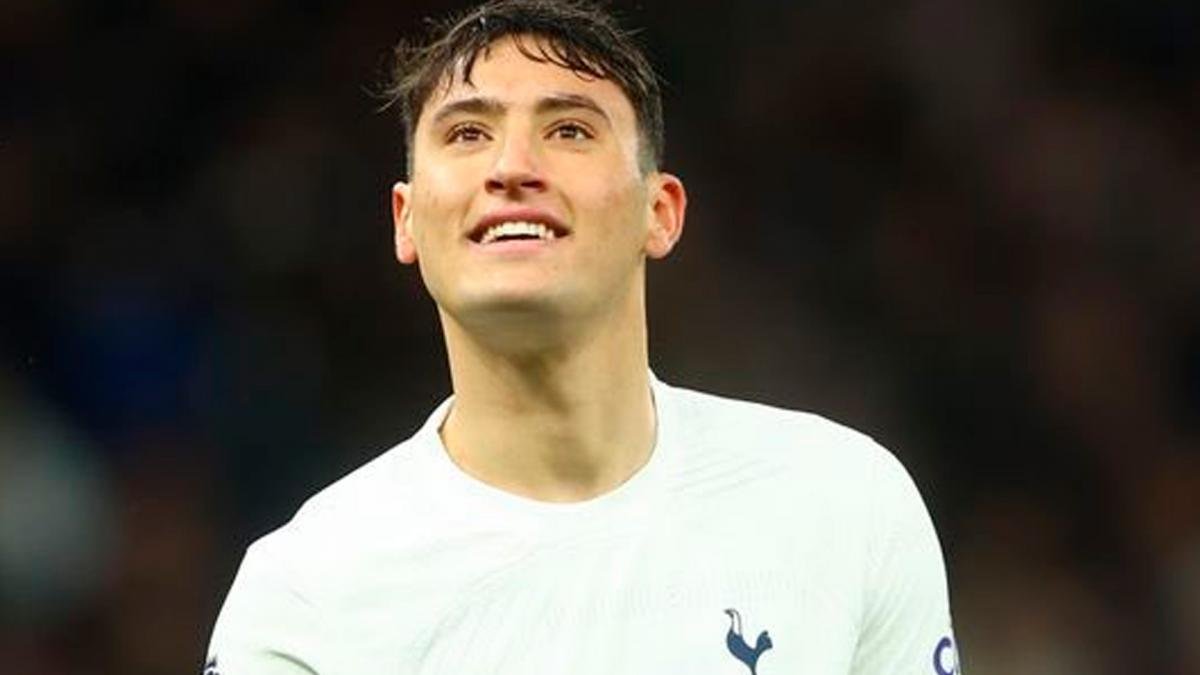 Alejo Veliz en Tottenham 