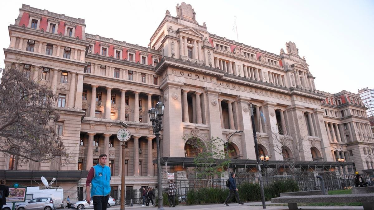 La Justicia avaló dos nuevas cautelares contra el capítulo laboral del DNU