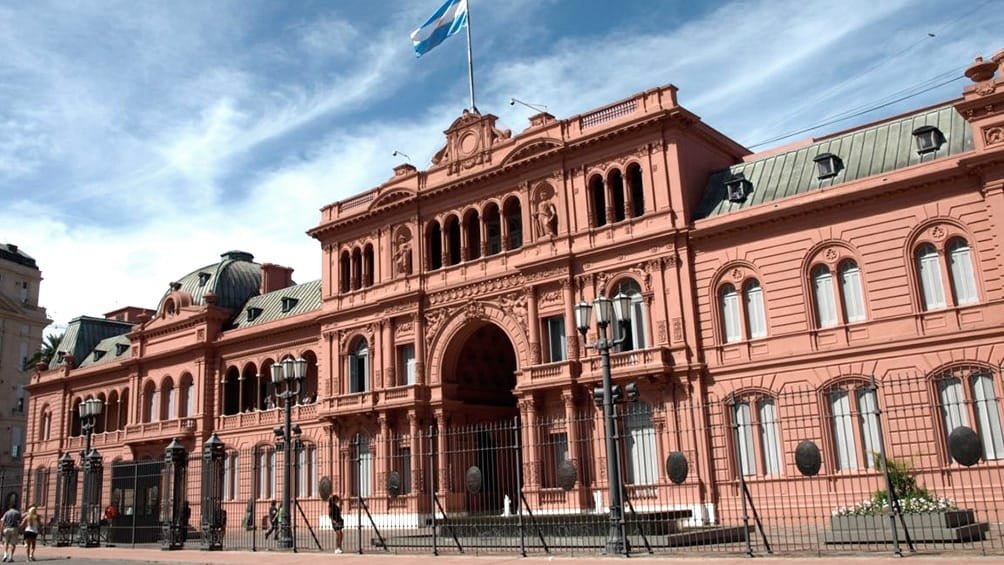 Los decretos 5 6 y 8 establecen cambios en el organigrama nacional