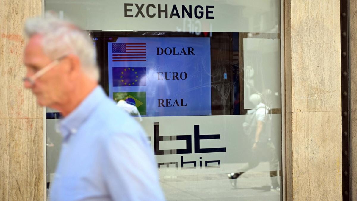 El dlar blue subi 5 pesos pero baj un 02 el CCL Foto Victoria Gesualdi