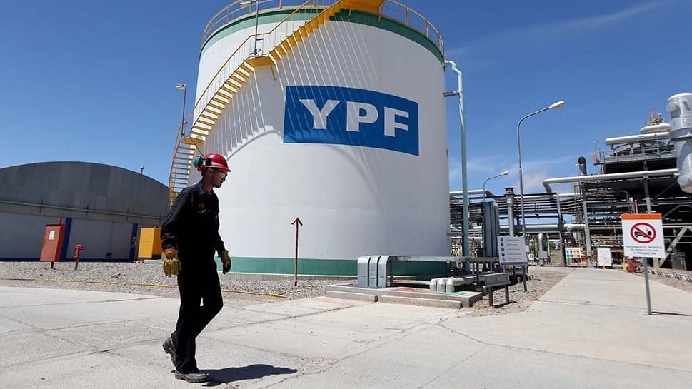 El Gobierno presenta las argumentaciones para apelar el fallo contra YPF