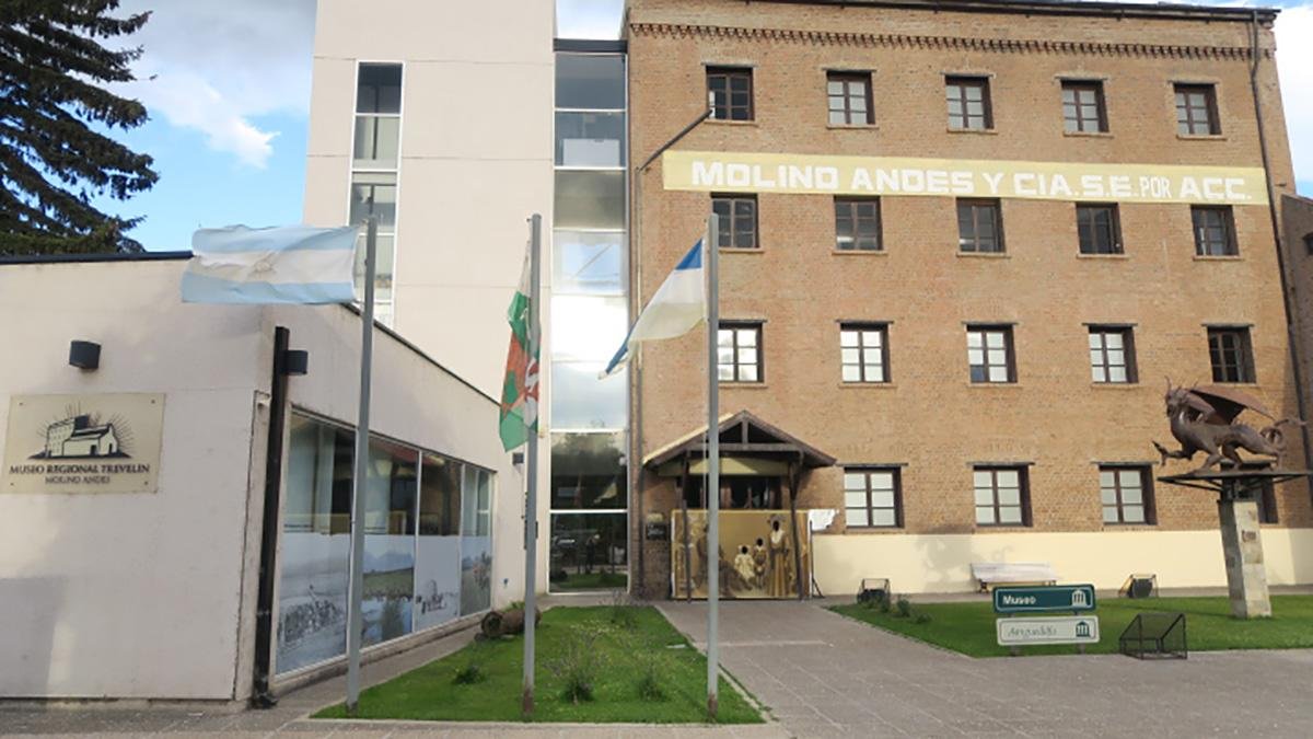 Molino Harinero de la Compaa Andes fundado por Evans en 1918 Foto prensa