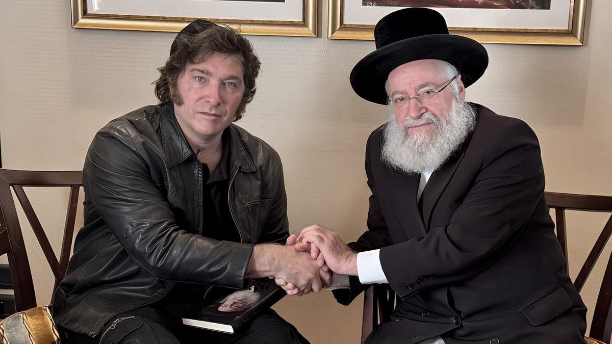 El Presidente y el rabino Osher VaiFoto prensa