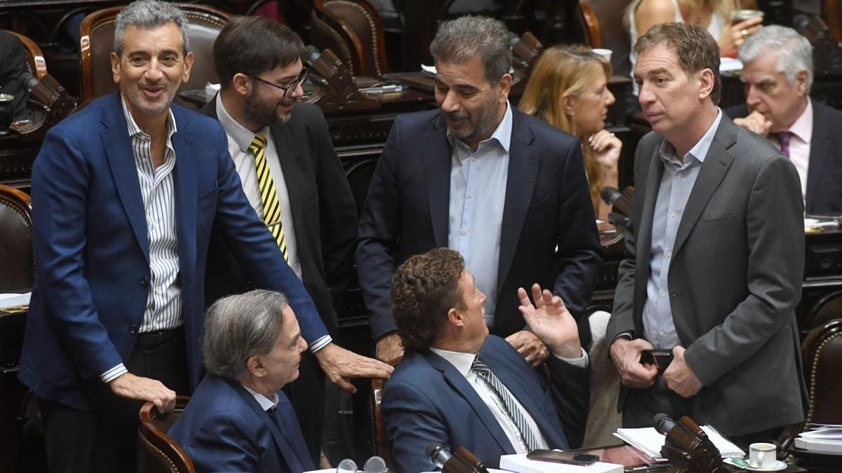 Por tercer día, la Cámara de Diputados debate el proyecto de ley «Bases»