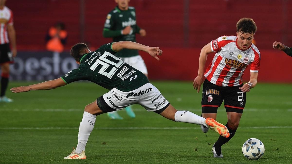 Sarmiento, en crisis, recibe a Barracas Central