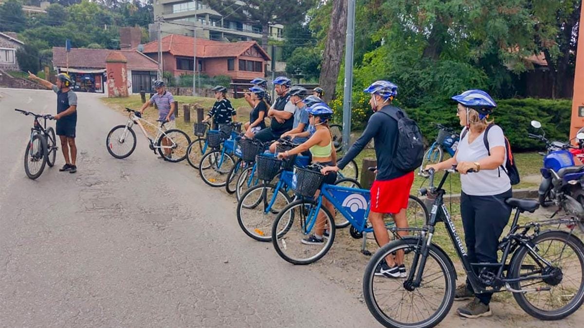 Tandil invita a locales y turistas a descubrir la ciudad en bicicleta en tours gratuitos