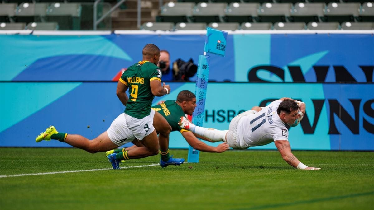 Bajo la lluvia, Los Pumas 7s derrotaron a Sudáfrica y se clasificaron a la Copa de Oro