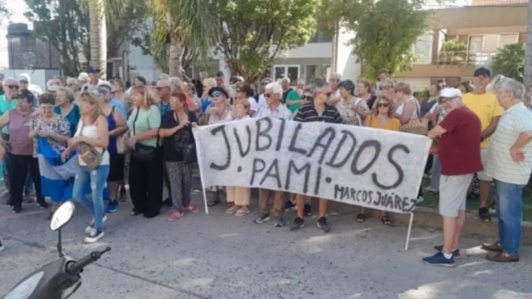 Marcos Juárez al rojo vivo por que PAMI deja sin prestación médica a más de 5.000 jubilados